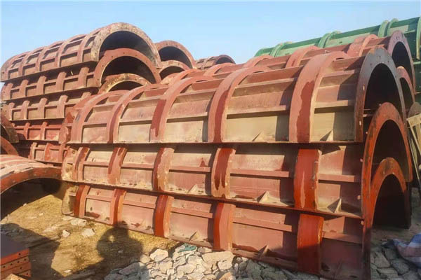 1627869171306454.jpg 圓柱鋼模板.jpg