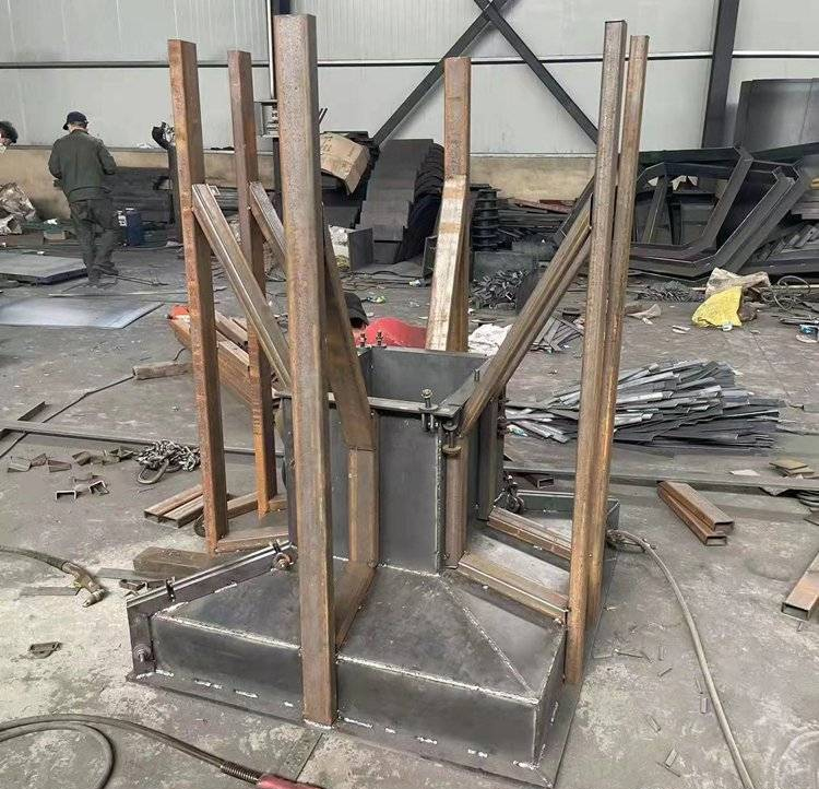 1670644369502456.jpg 鋼結(jié)構(gòu)基礎(chǔ)墩模具3.jpg